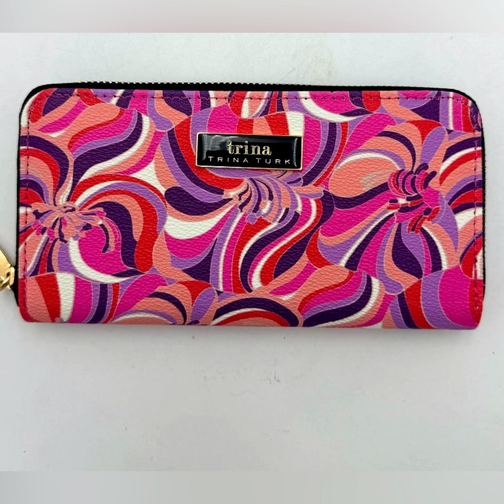 🪸NIB! MSRP $78 Trina Turk Sea Anemone Long Zip Around Wallet